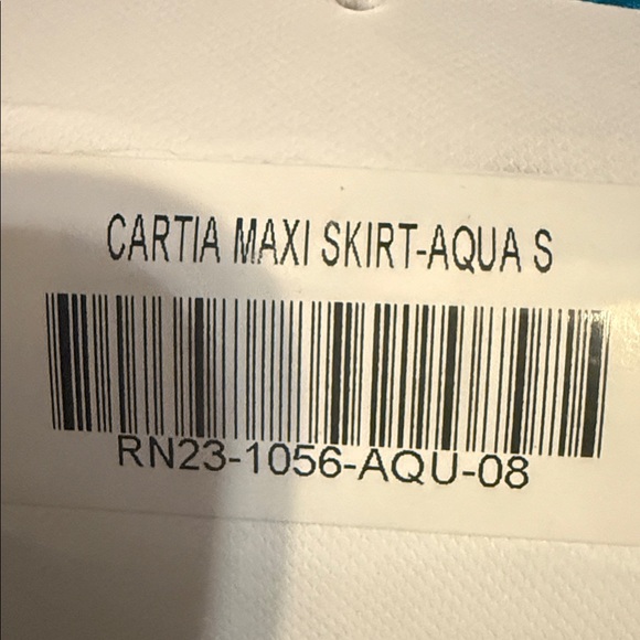 Elegant Teal Maxi Skirt with Side Slit - Picture 6 of 6